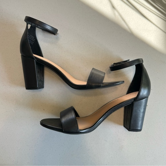 Classy Black Heels - Picture 1 of 5